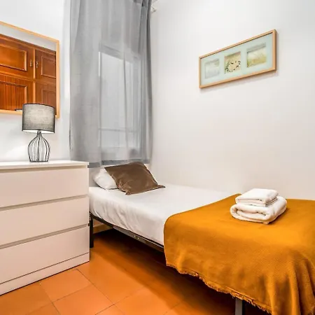 Arc De Triomf Base 4br For 5 Lift Appartement