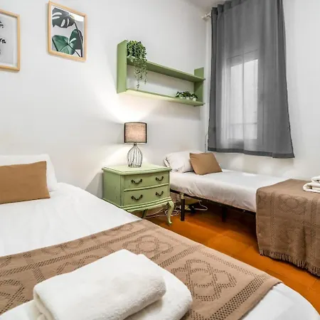Arc De Triomf Base 4br For 5 Lift Appartement