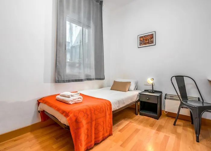 Arc De Triomf Base 4br For 5 Lift Apartmán