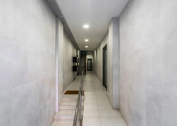 Arc De Triomf Base 4br For 5 Lift דירה